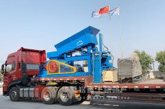 一體式移動對輥制砂機發(fā)往西藏市普蘭縣 