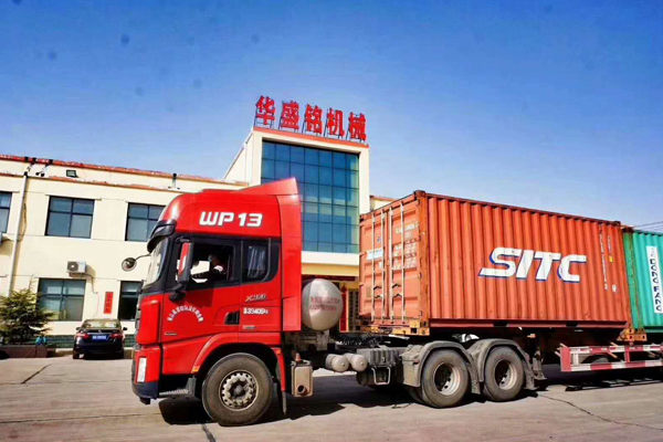 4PG0404四輥破碎機(jī)包裝發(fā)往青島港，出口埃及