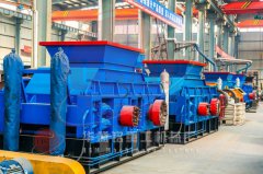 破碎河卵石、鵝卵石、青石選擇哪種機(jī)器好呢