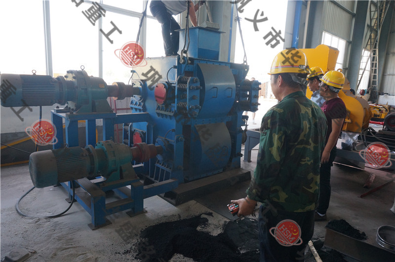 四輥破碎機發(fā)貨現(xiàn)場